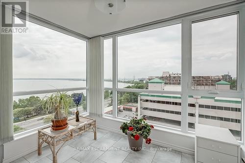 1001 - 415 Locust Street, Burlington, ON - Indoor Photo Showing Other Room