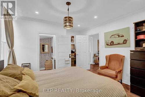 4774 Saint Clair Avenue, Niagara Falls, ON - Indoor Photo Showing Bedroom