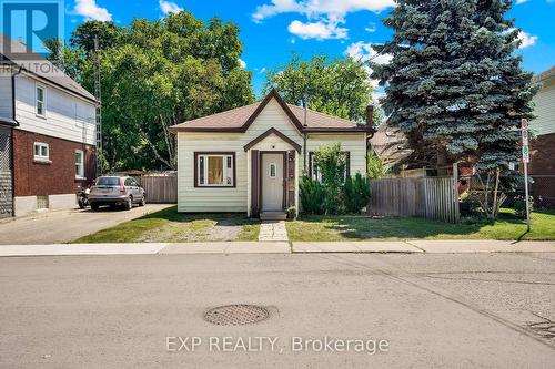 4774 Saint Clair Avenue, Niagara Falls, ON - Outdoor