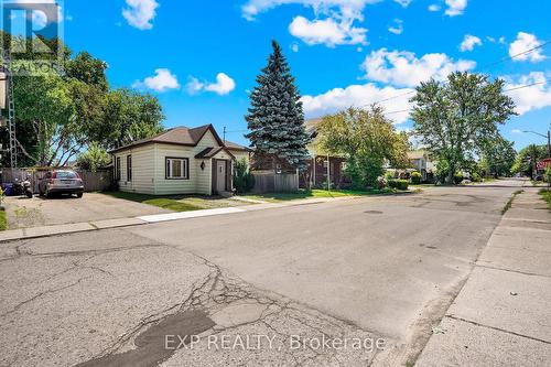 4774 Saint Clair Avenue, Niagara Falls, ON - Outdoor