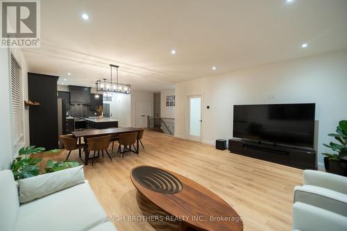 207 Gibbons Street, Norfolk, ON - Indoor Photo Showing Living Room