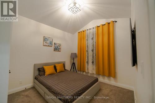 207 Gibbons Street, Norfolk, ON - Indoor Photo Showing Bedroom