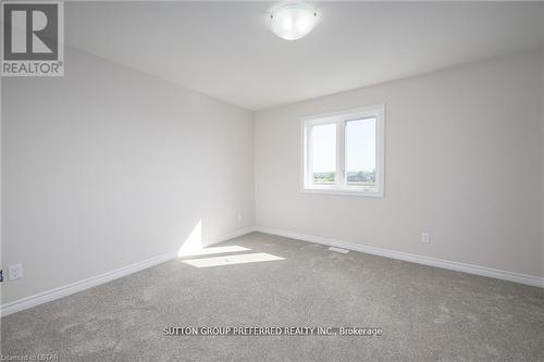 359 Kennington Way, London, ON - Indoor Photo Showing Other Room