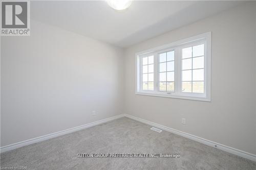 359 Kennington Way, London, ON - Indoor Photo Showing Other Room