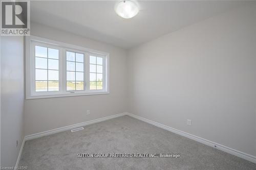 359 Kennington Way, London, ON - Indoor Photo Showing Other Room