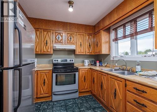 2 Kings Point Road, Long Harbour, NL - Indoor Photo Showing Kitchen With Double Sink