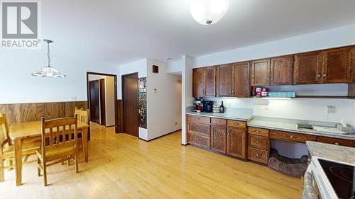 9311 114A Avenue, Fort St. John, BC - Indoor Photo Showing Kitchen