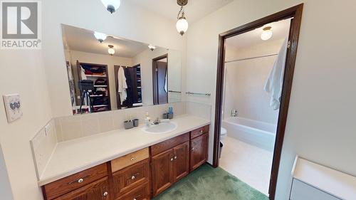 9311 114A Avenue, Fort St. John, BC - Indoor Photo Showing Bathroom