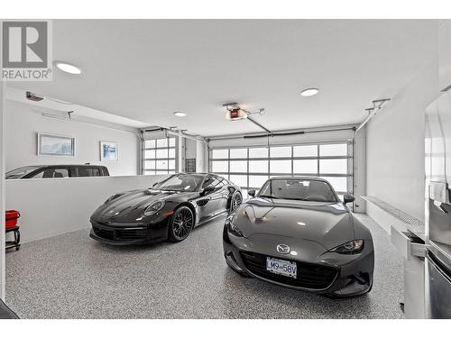 750 Kuipers Crescent, Kelowna, BC - Indoor Photo Showing Garage