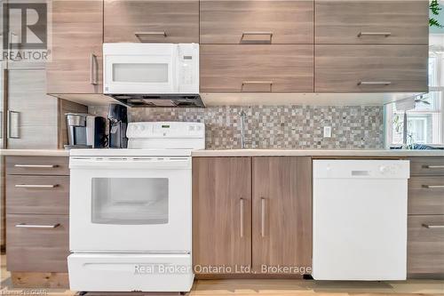 42 Mccormick Street, Welland (769 - Prince Charles), ON - Indoor Photo Showing Kitchen