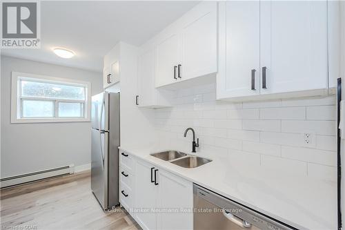 204 - 10 Glenbrook Drive, Guelph (Waverley), ON - Indoor Photo Showing Kitchen With Double Sink With Upgraded Kitchen