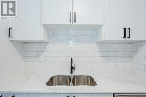 204 - 10 Glenbrook Drive, Guelph (Waverley), ON - Indoor Photo Showing Kitchen