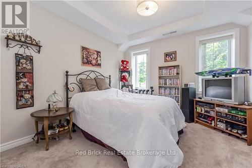 207 - 6492 Gerrie Road, Centre Wellington (Elora/Salem), ON - Indoor Photo Showing Bedroom