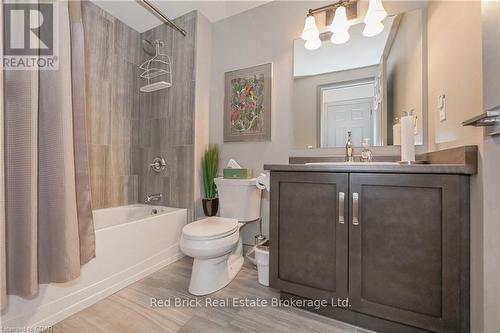 207 - 6492 Gerrie Road, Centre Wellington (Elora/Salem), ON - Indoor Photo Showing Bathroom