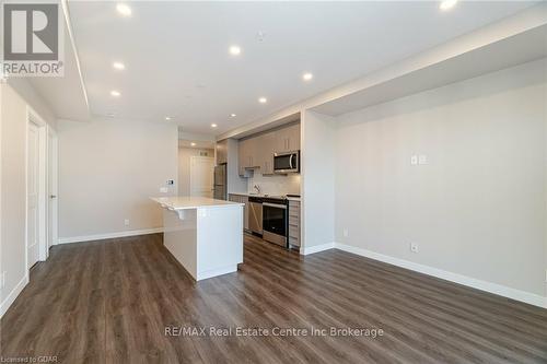 1411 - 15 Queen Street S, Hamilton (Strathcona), ON - Indoor Photo Showing Kitchen