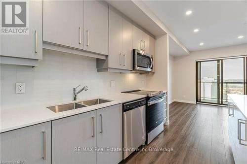 1411 - 15 Queen Street S, Hamilton (Strathcona), ON - Indoor Photo Showing Kitchen With Stainless Steel Kitchen With Double Sink With Upgraded Kitchen