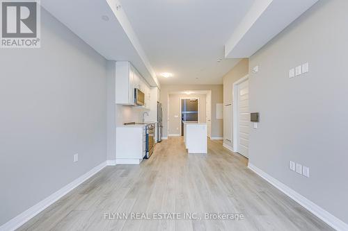 401 - 490 Gordon Krantz Avenue, Milton, ON - Indoor Photo Showing Kitchen