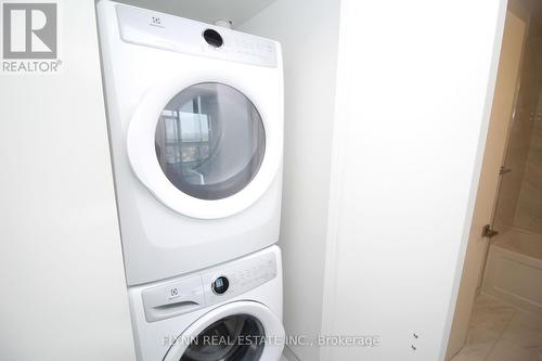 2906 - 50 Ordnance Street, Toronto, ON - Indoor Photo Showing Laundry Room