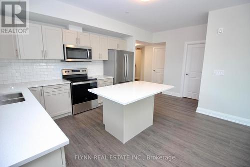 104 - 118 Summersides Boulevard, Pelham, ON - Indoor Photo Showing Kitchen With Upgraded Kitchen