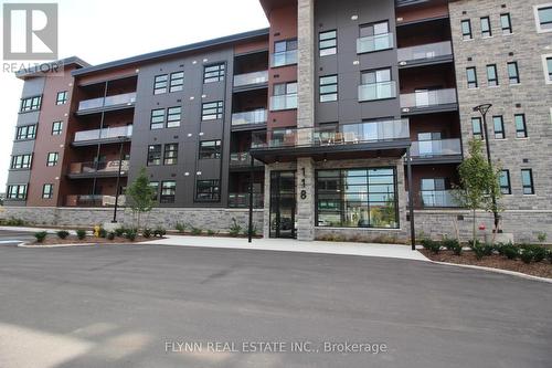 104 - 118 Summersides Boulevard, Pelham, ON - Outdoor With Balcony With Facade