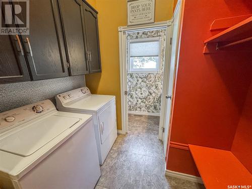 811 Soames Street, Indian Head, SK - Indoor Photo Showing Laundry Room