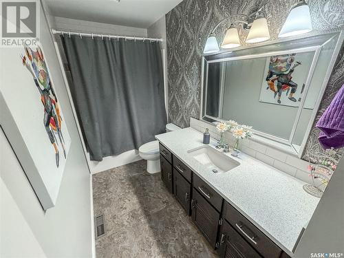 811 Soames Street, Indian Head, SK - Indoor Photo Showing Bathroom