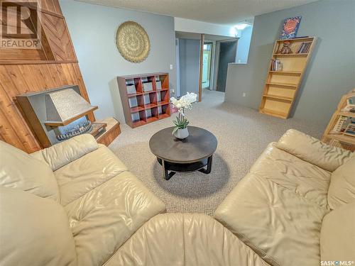 811 Soames Street, Indian Head, SK - Indoor Photo Showing Living Room