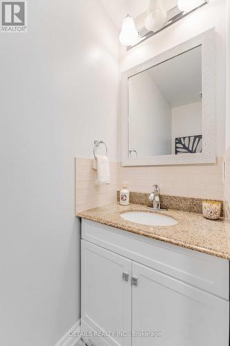 109 Beechfern Drive, Ottawa, ON - Indoor Photo Showing Bathroom