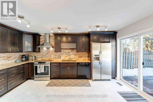 109 Beechfern Drive, Ottawa, ON - Indoor Photo Showing Kitchen With Upgraded Kitchen