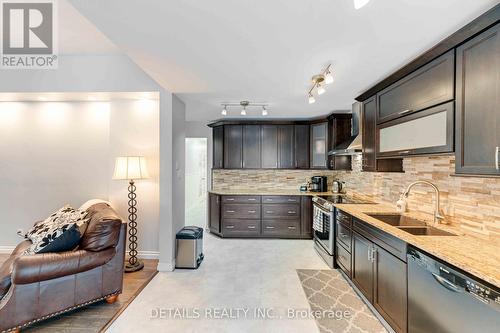 109 Beechfern Drive, Ottawa, ON - Indoor Photo Showing Kitchen With Double Sink With Upgraded Kitchen