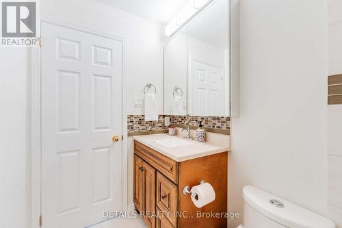 109 Beechfern Drive, Ottawa, ON - Indoor Photo Showing Bathroom