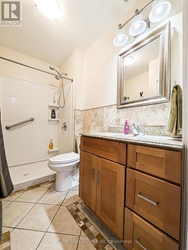 6620 Barker Street, Niagara Falls, ON - Indoor Photo Showing Bathroom