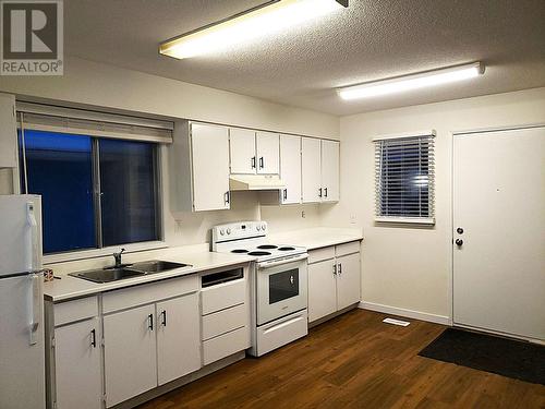 765-769 Ahbau Street, Prince George, BC - Indoor Photo Showing Kitchen With Double Sink