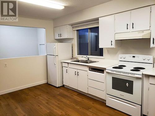 765-769 Ahbau Street, Prince George, BC - Indoor Photo Showing Kitchen With Double Sink