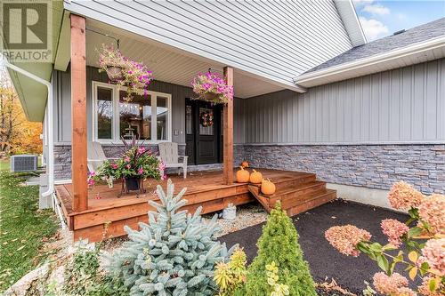 135 Confederation Drive, Chatsworth, ON - Outdoor With Deck Patio Veranda