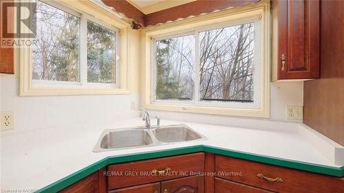 504791 Grey Road 1, Georgian Bluffs, ON - Indoor Photo Showing Kitchen With Double Sink