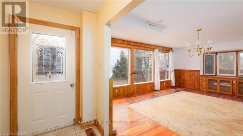 504791 Grey Road 1, Georgian Bluffs, ON - Indoor Photo Showing Other Room