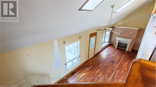 504791 Grey Road 1, Georgian Bluffs, ON - Indoor Photo Showing Other Room