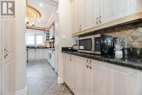 2 Hugo Road, Brampton, ON - Indoor Photo Showing Kitchen