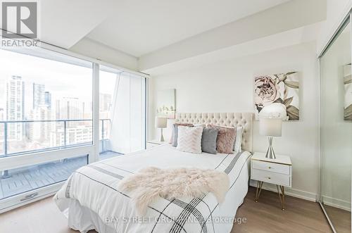 1807 - 85 Wood Street, Toronto, ON - Indoor Photo Showing Bedroom