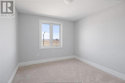 19 Belleview Drive, Kingsville, ON - Indoor Photo Showing Other Room