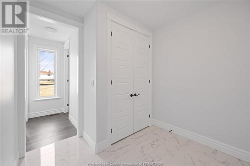 19 Belleview Drive, Kingsville, ON - Indoor Photo Showing Other Room