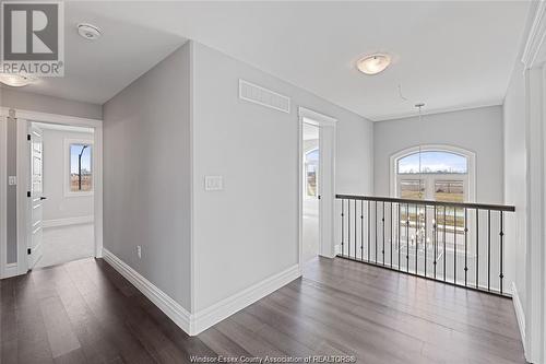 19 Belleview Drive, Kingsville, ON - Indoor Photo Showing Other Room