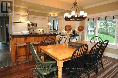 Villa16 - 1020 Birch Glen Road, Lake Of Bays, ON - Indoor Photo Showing Dining Room