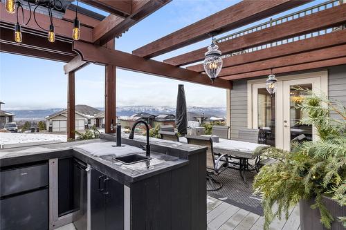 1169 Bellagio Avenue, Kelowna, BC - Outdoor With Exterior