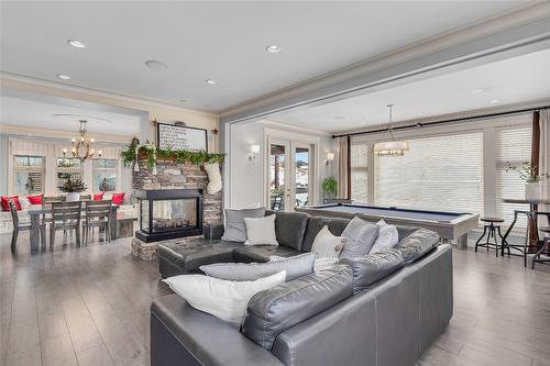 1169 Bellagio Avenue, Kelowna, BC - Indoor Photo Showing Living Room With Fireplace