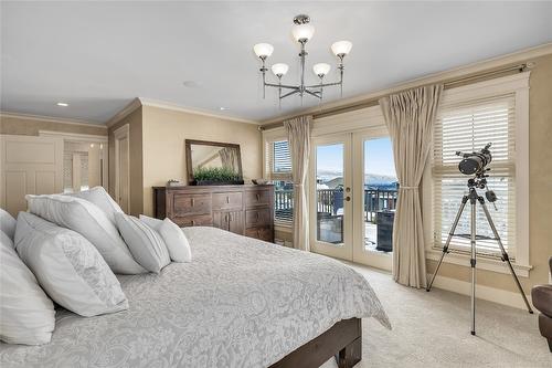 1169 Bellagio Avenue, Kelowna, BC - Indoor Photo Showing Bedroom