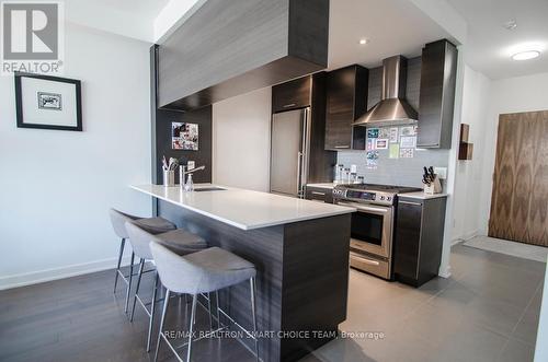 1414 - 1 Market Street, Toronto, ON - Indoor Photo Showing Kitchen