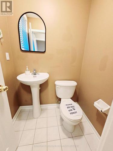 188 Wainscot Avenue, Newmarket, ON - Indoor Photo Showing Bathroom