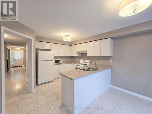 188 Wainscot Avenue, Newmarket, ON - Indoor Photo Showing Kitchen With Double Sink